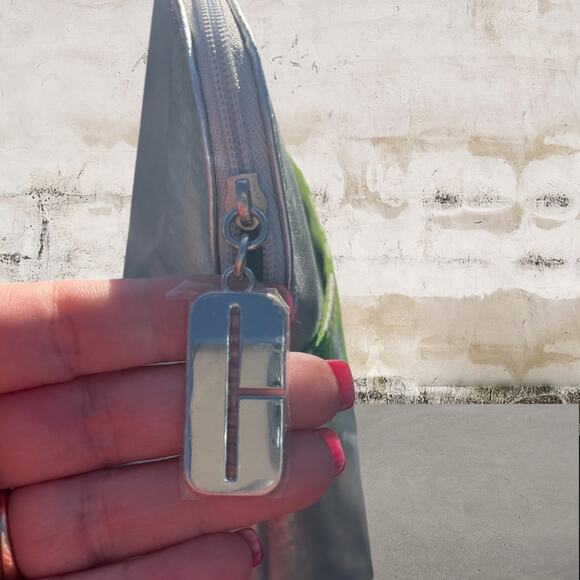 CLINIQUE Silver and Green Cosmetic Bag with Front Pocket Bundle NEW - Picture 15 of 16